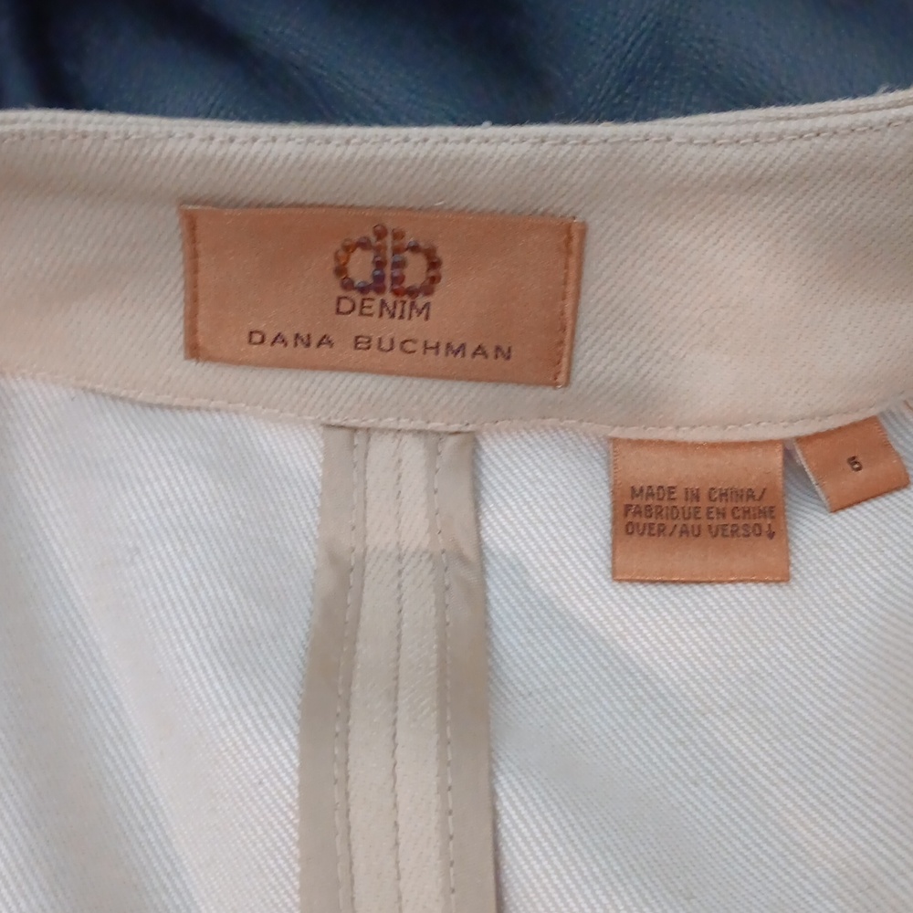 Dana Buchman Denim size 6 jacket